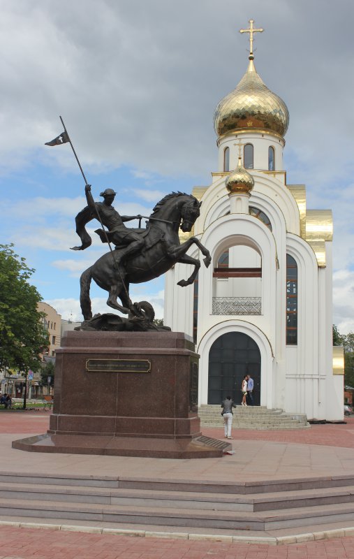 Статуя георгия победоносца