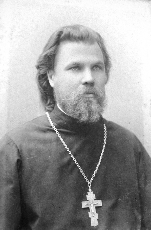 Священник Аркадий Добронравов