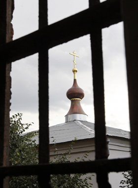 Молебен об осужденных, находящихся в заключении, плену, православные молитвы о помощи в суде