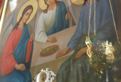 Икона Святой Троицы с частицей дуба Мамврийского