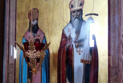 Икона со святыми мощами святых святителей Гурия и Германа, архиепископов Казанских