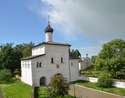 Благовещенская надвратная церковь