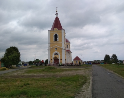 церковь ТРЕХ СВЯТИТЕЛЕЙ