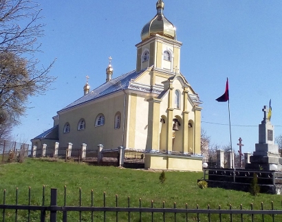 Церква Успіння Пресвятої Богородиці УПЦ КП