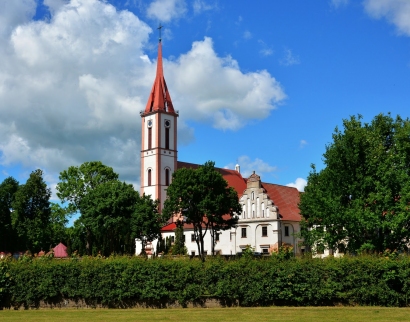 Kretingos Viespaties apreiskimo Svc. Mergelei Marijai parapija