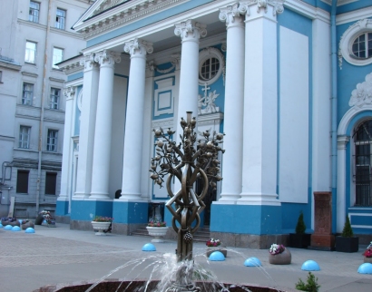 Армянская апостольская церковь Санкт-Петербурга