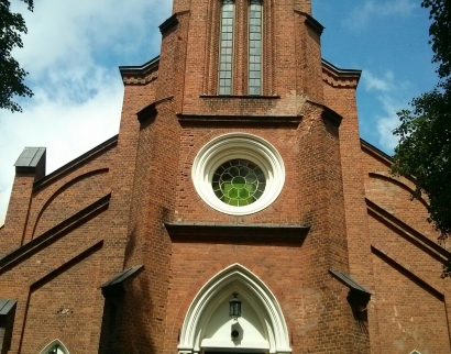 Sanktuarium Matki Bożej Pocieszycielki Strapionych w Miedznej.