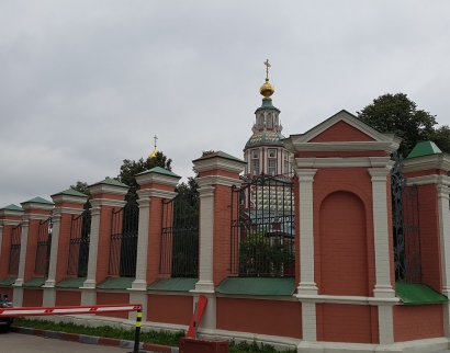 Храм Святого Мученика Иоанна Воина на Якиманке