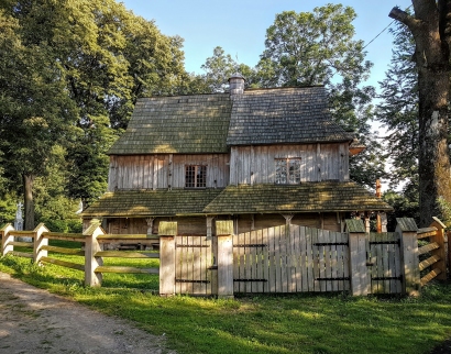 Церква Воздвиження Чесного Хреста