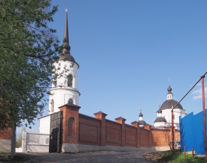 Храм Рождества Пресвятой Богородицы на реке Калужке