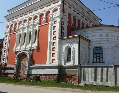 Храм в честь Трех Святителей