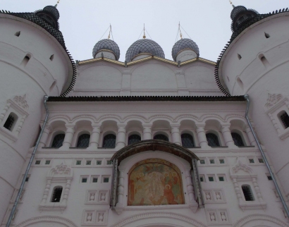 Надвратный храм свт. Иоанна Богослова