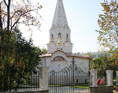 Храм святого благоверного князя Димитрия Донского в Раеве (Москва)