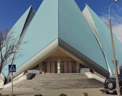 Kościół Matki Bożej Królowej Świata