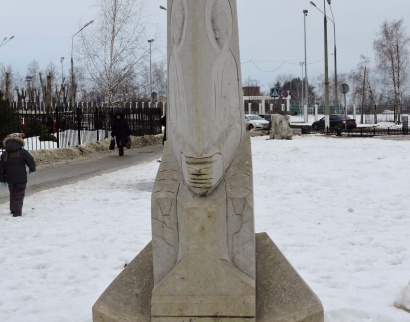 Церковь Макария, митрополита Алтайского и сквер