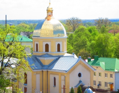 Храм Святої великомучениці Параскеви