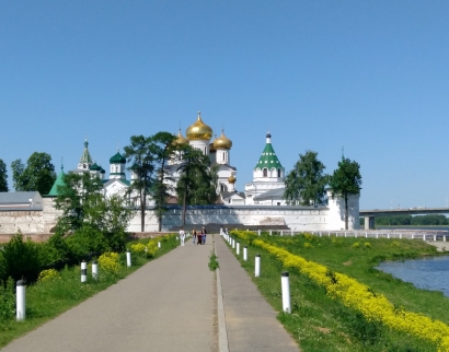 Свято-Троицкий Ипатьевский мужской монастырь города Костромы