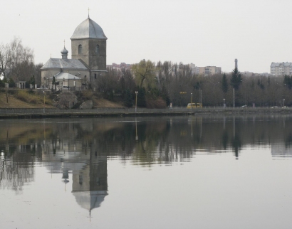 Церква воздвиження Чесного Хреста УАПЦ