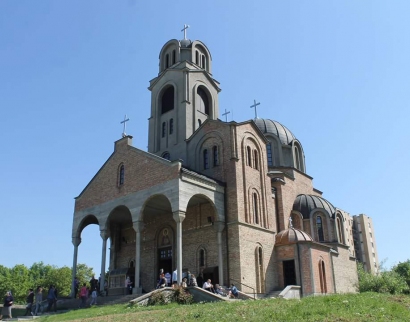 Храм Светог Великомученика Пантелеjмона / Храм св. Великомученика Пантелеимона в Сербии
