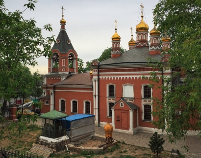Храм Рождества Пресвятой Богородицы во Владыкино