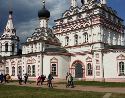 Церковь Николая Чудотворца в Троицком Александро-Невском Монастыре