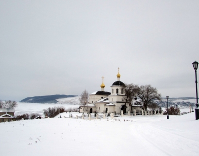 Храм святых равноапостольных царя Константина и матери его Елены