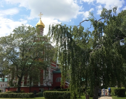 Церковь Успения Пресвятой Богородицы в Новодевичьем Монастыре