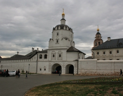 Надвратный храм Вознесения Господня