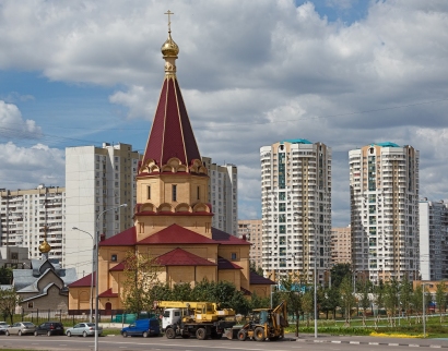 Храм Усекновения Главы Иоанна Предтечи в Братееве