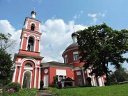 Петропавловский храм в Петровском