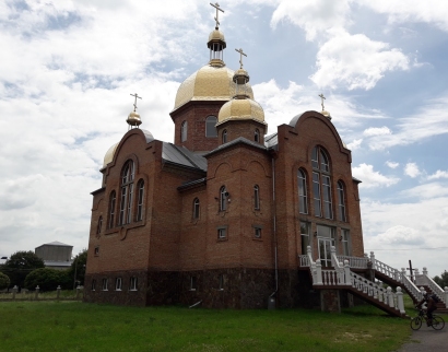 Храм Успіння Пресвятої Богородиці УАПЦ