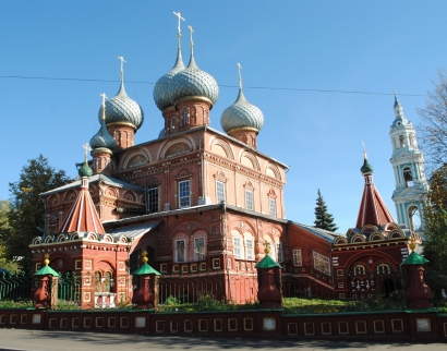 Церковь Воскресения Христова на Дебре