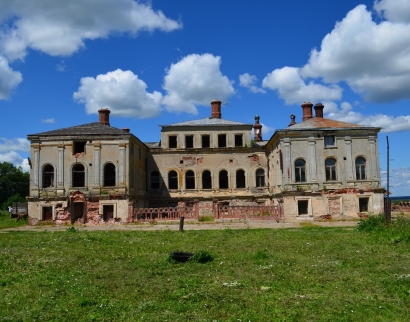 Церковь Воскресения Христова в Подвязье