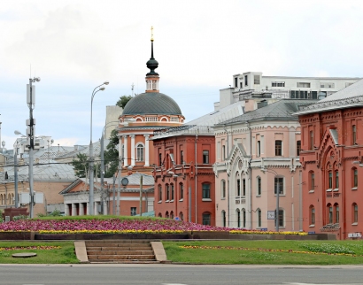 Храм Святого Апостола Иоанна Богослова Под Вязом