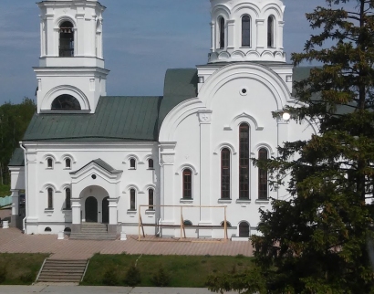 Церковь Троицы Живоначальной в Заволжье