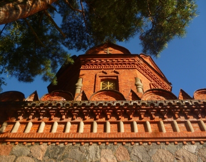 Церковь Иверской иконы Божьей матери (Храм-усыпальница Римских-Корсаковых)