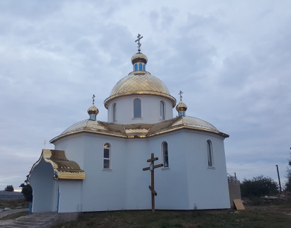 Храм на честь святих первоверховних апостолів Петра і Павла