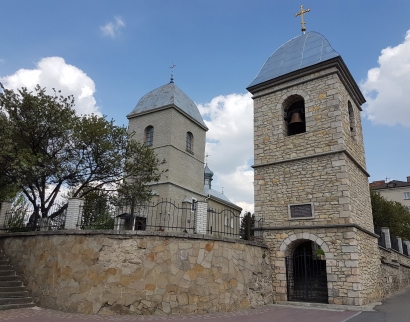 Церква воздвиження Чесного Хреста УАПЦ