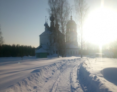 Церковь Троицы Живоначальной в Скоробогатово