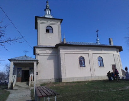 Biserica Zlatunoaia