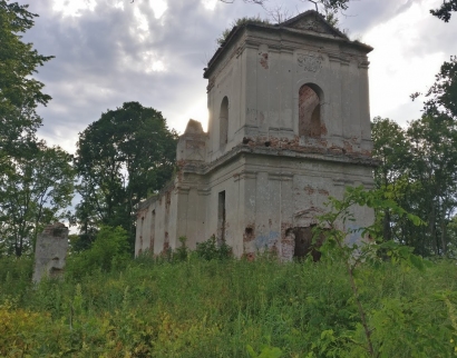 Ruiny zboru kalwińskiego w Piaskach