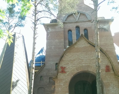 Храм Новомучеников и Исповедников Российских в Заречье