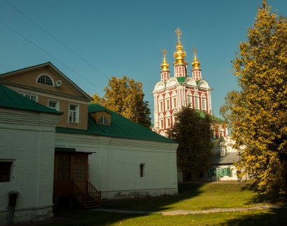 Церковь Спаса Преображения над северными воротами