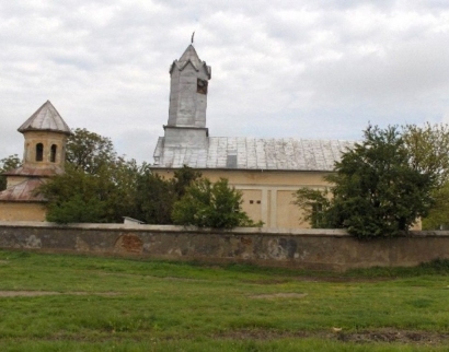 Biserica Sfinţii Arhangheli Mihail şi Gavriil