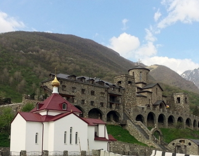 Аланский Успенский мужской монастырь