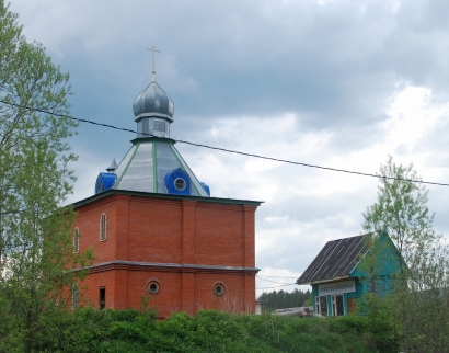 Церковь Воскресения Христова в Желови.