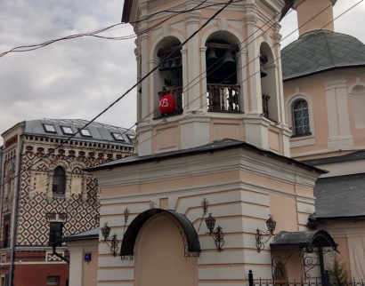 Храм Преподобного Сергия Радонежского в Крапивниках