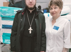 Сестрам Милосердия при храме Святителя Николая Чудотворца и Крапивинской районной больнице,была выделена помощь(уходовые средства): Средства для мытья