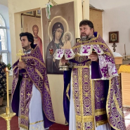 ​БОЖЕСТВЕННАЯ ЛИТУРГИЯ В ПРАЗДНИК ПРОИСХОЖДЕНИЯ (ИЗНЕСЕНИЯ) ЧЕСТНЫХ ДРЕВ ЖИВОТВОРЯЩЕГО КРЕСТА ГОСПОДНЯ