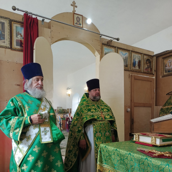 ​БОЖЕСТВЕННАЯ ЛИТУРГИЯ В ПРАЗДНИК СВЯТОГО ДУХА